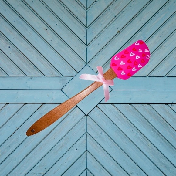 Red Valentine’s Day Oven Mitt and Spatula Bundle Love is Sweet - Picture 4 of 4